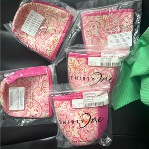 Thirty-One Pink Paisley Handled Koozie